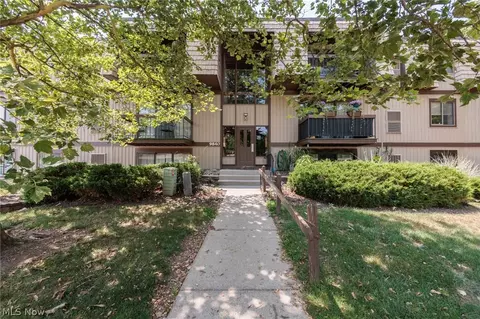 9840 Sunrise Blvd #S-30, North Royalton, OH 44133