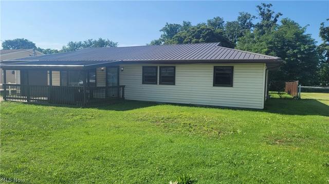 2309 Rockland Ave, Belpre, OH 45714