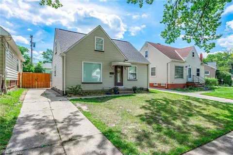 3883 Brookside Blvd, Cleveland, OH 44111