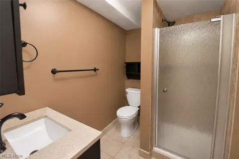 Bath - 5552 Suncrest Ct, Parma, OH 44134 photo 6 of 6