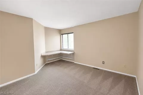 Bedroom - 5552 Suncrest Ct, Parma, OH 44134 photo 6 of 7