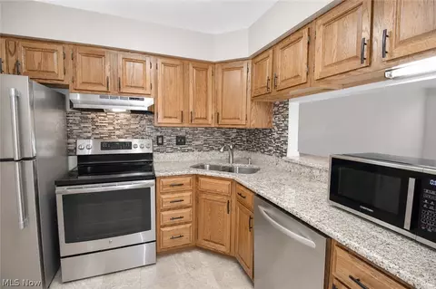 Kitchen - 5552 Suncrest Ct, Parma, OH 44134 photo 1 of 2