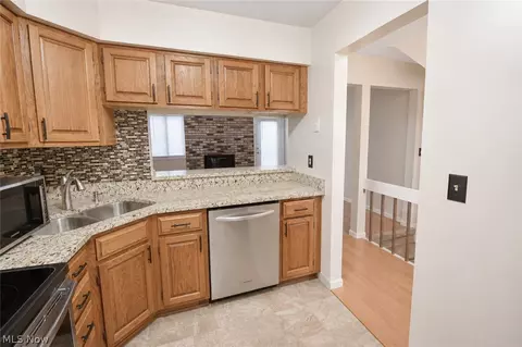Kitchen - 5552 Suncrest Ct, Parma, OH 44134 photo 2 of 2