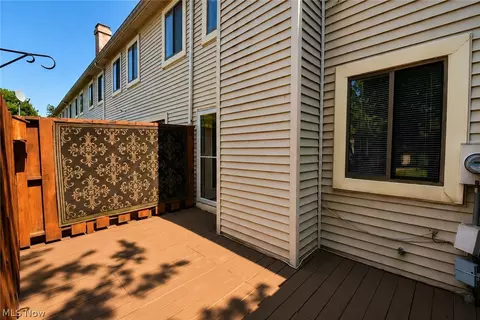 Exterior - 5552 Suncrest Ct, Parma, OH 44134 photo 1 of 5