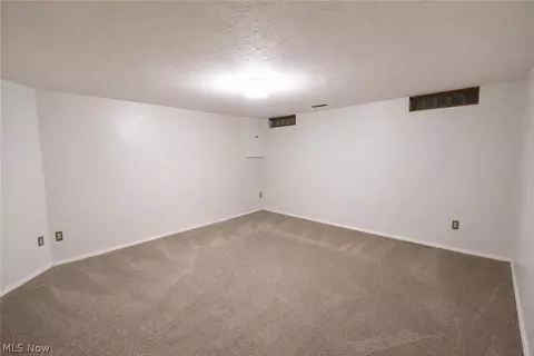 Bedroom - 5552 Suncrest Ct, Parma, OH 44134 photo 7 of 7