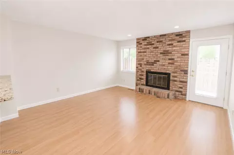 Living - 5552 Suncrest Ct, Parma, OH 44134 photo 2 of 4