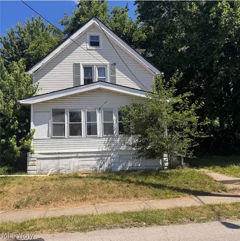 7415 Canton Ave, Cleveland, OH 44105