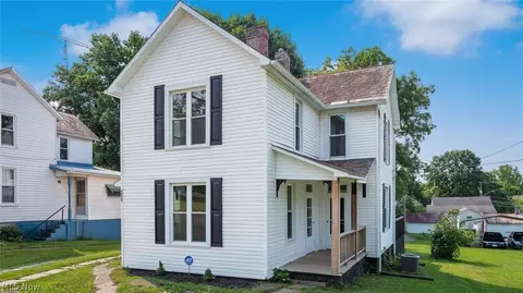 6920 Old Town Rd, East Fultonham, OH 43735