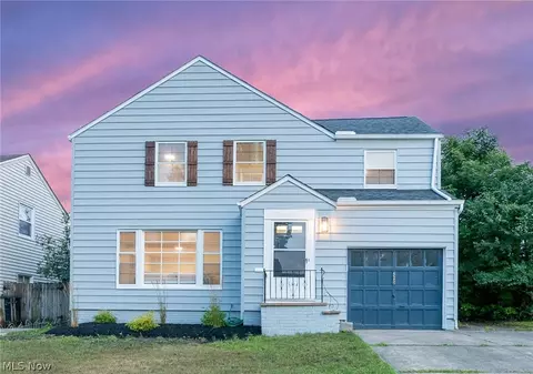 23100 E Groveland Rd, Beachwood, OH 44122