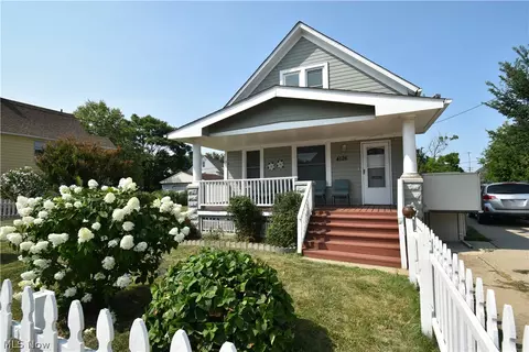 4126 Poe Ave, Cleveland, OH 44109
