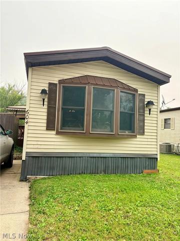 604 Sugar Pines Dr, Warren, OH 44481