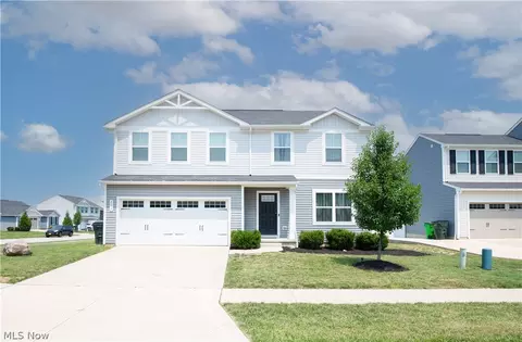 2671 Himelrigh Blvd, Barberton, OH 44203