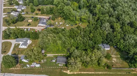 View/Area - 6940 Lake Rd W, Ashtabula, OH 44004 photo 5 of 6