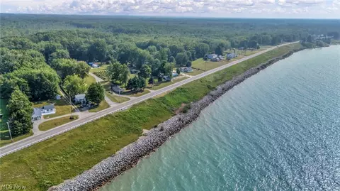 View/Area - 6940 Lake Rd W, Ashtabula, OH 44004 photo 6 of 6