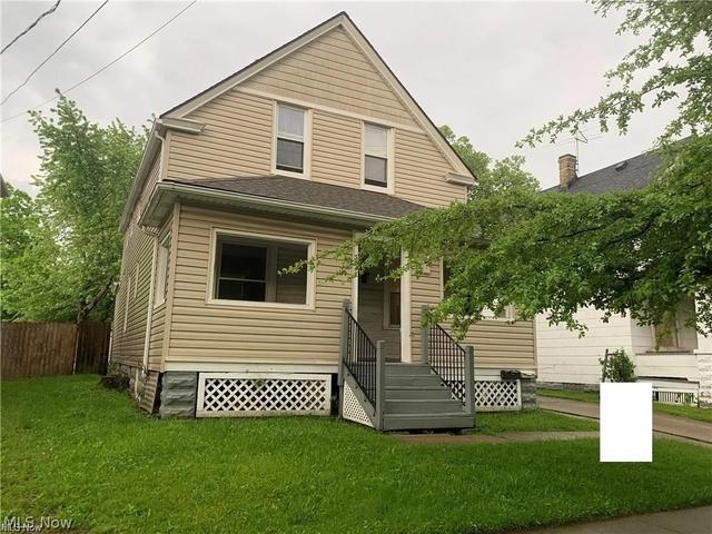 3247 W 56th St, Cleveland, OH 44102