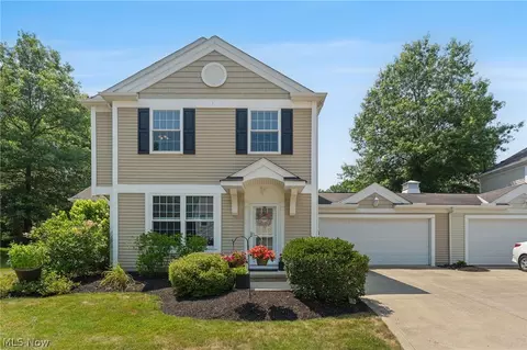 26810 Village Ln, Olmsted Falls, OH 44138