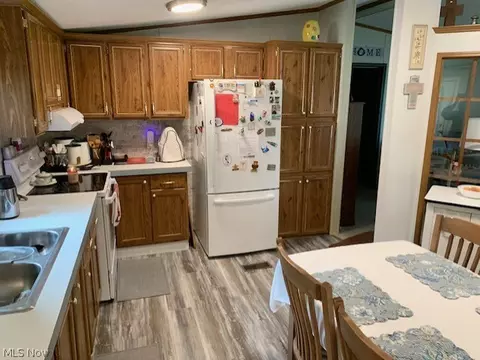 Kitchen - 78 Third Ave, Stratton, OH 43961 photo 1 of 2