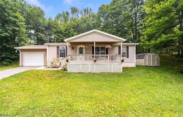 3306 Sycamore Dr, New Waterford, OH 44445