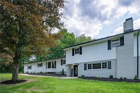 510 Lourdes Dr, Cuyahoga Falls, OH 44223