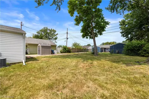 2905 Riverview Ln, Lorain, OH 44055 photo 34
