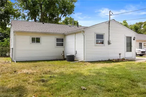 2905 Riverview Ln, Lorain, OH 44055 photo 33