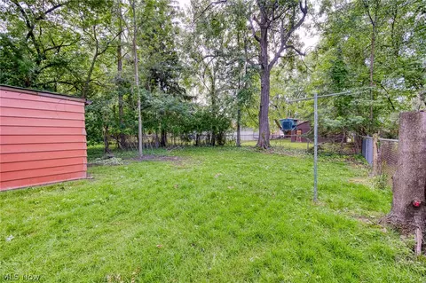 Exterior - 354 E 260th St, Euclid, OH 44132 photo 7 of 7