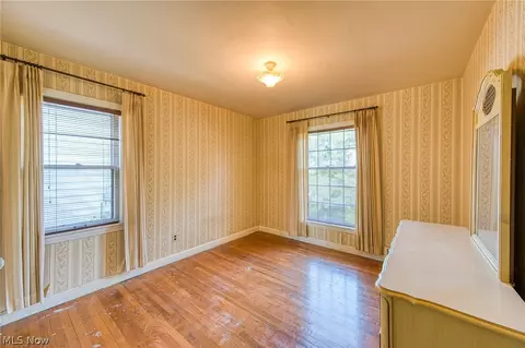 Bedroom - 354 E 260th St, Euclid, OH 44132 photo 1 of 7