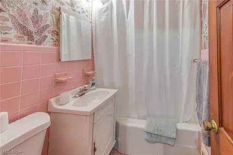 Bath - 354 E 260th St, Euclid, OH 44132 photo 1 of 2