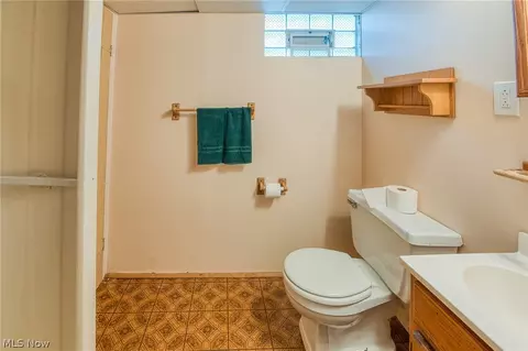 Bath - 354 E 260th St, Euclid, OH 44132 photo 2 of 2