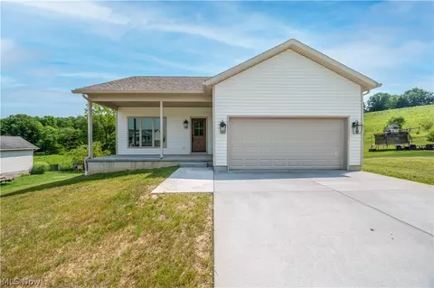 115 Hillside Dr, East Palestine, OH 44413