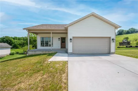 115 Hillside Dr, East Palestine, OH 44413