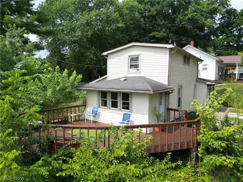 713 Grace Ave, Coshocton, OH 43812