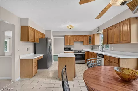 Kitchen - 7171 Rustic Oval, Seven Hills, OH 44131 photo 3 of 3