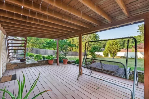 Exterior - 7171 Rustic Oval, Seven Hills, OH 44131 photo 7 of 10