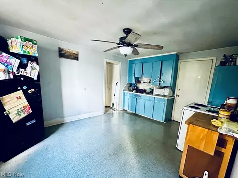 3177 Elyria Ave, Lorain, OH 44055 photo 11