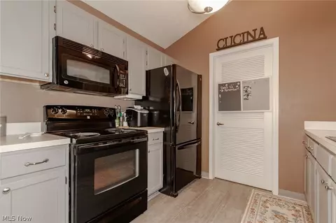 Kitchen - 7232 Channing Ln, Mentor, OH 44060 photo 3 of 3