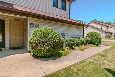 Exterior - 7232 Channing Ln, Mentor, OH 44060 photo 2 of 3