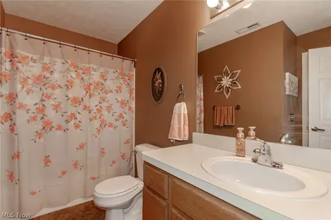 Bath - 7232 Channing Ln, Mentor, OH 44060 photo 1 of 3
