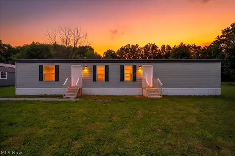 10564 S Duck Creek Rd, Salem, OH 44460