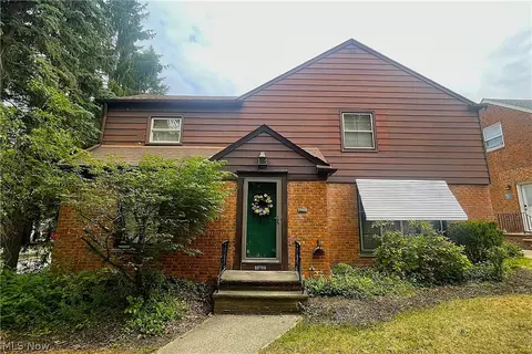 23703 E Baintree Rd, Beachwood, OH 44122