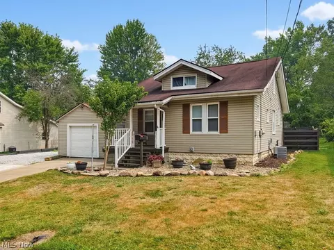1520 22nd St NE, Canton, OH 44714