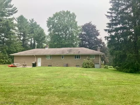 Exterior - 4474 Ridge Rd, Wadsworth, OH 44281 photo 5 of 5
