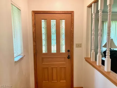 Entry Way - 4474 Ridge Rd, Wadsworth, OH 44281 photo 1 of 1