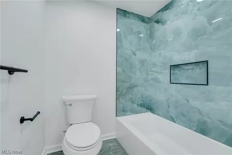 Bath - 33065 Arlesford Dr, Solon, OH 44139 photo 4 of 4