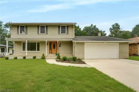 33065 Arlesford Dr, Solon, OH 44139