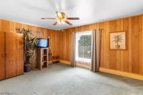 Bedroom - 71 Elm St, Struthers, OH 44471 photo 1 of 3