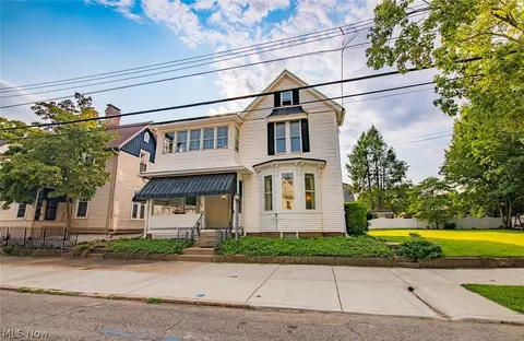 1207 Juliana St, Parkersburg, WV 26101