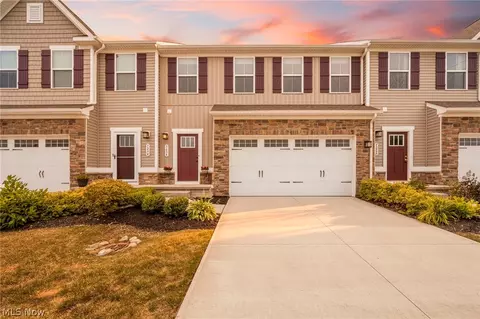 7230 Hillsview Dr, Concord Twp, OH 44077