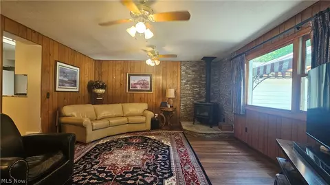 Living - 1828 E 291 St, Wickliffe, OH 44092 photo 2 of 2