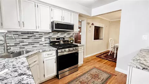 Kitchen - 1828 E 291 St, Wickliffe, OH 44092 photo 2 of 3